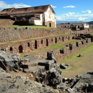 Inca_Ruins_at_Chincero_(7914099430)